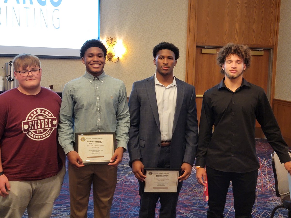 CoachSmith1234's tweet photo. #Tigernation  Proud of these young men and the hard work they put in. Time to go back to work! https://t.co/0XSc7J9w45