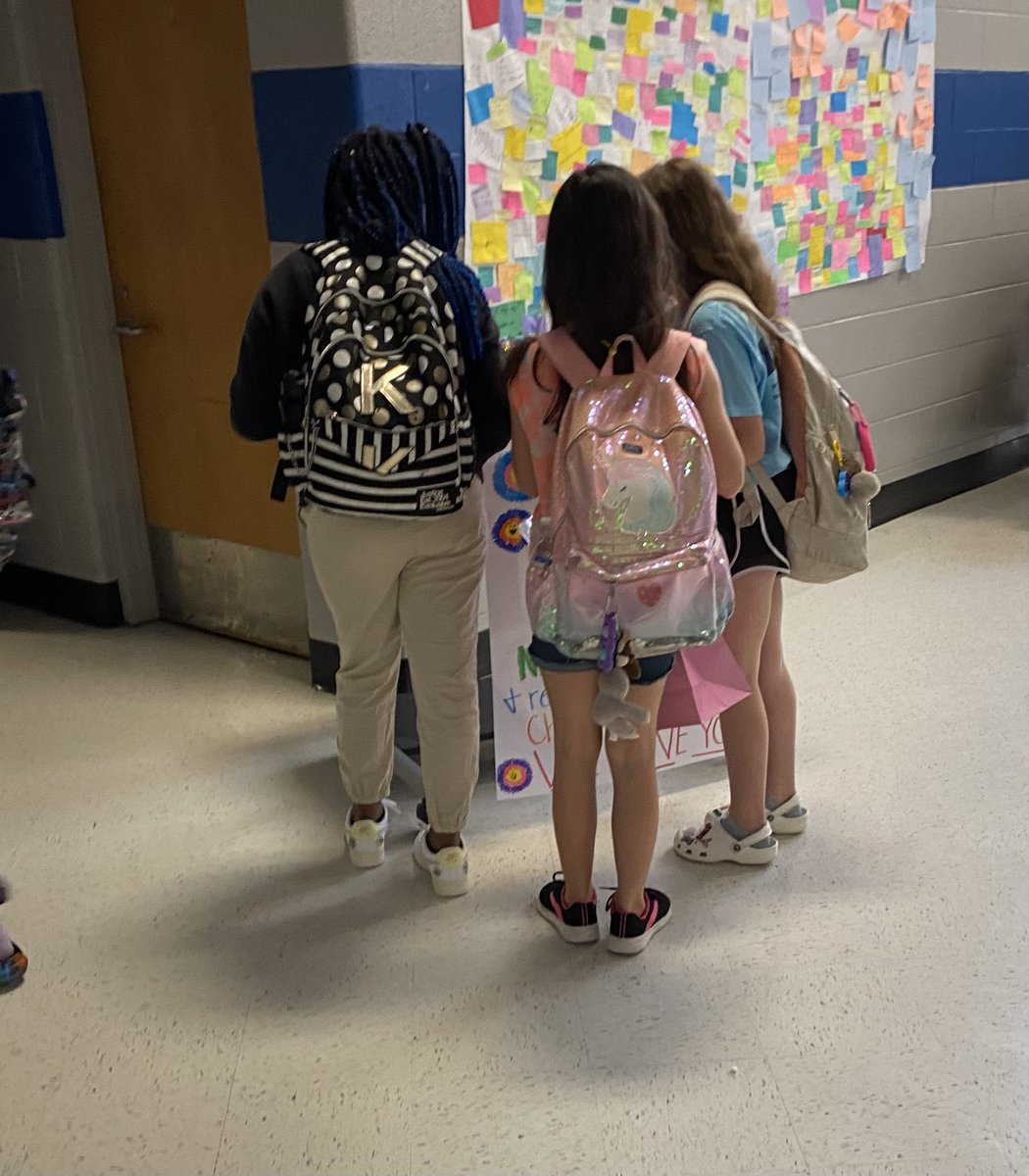 Nelson12Loren's tweet photo. You’ve got this, @TweetDCS_SIS 3rd graders! You are so READY to ROCK the state test!!🎸🎶🎶🎸 #TeamDCS #MakingItMatter https://t.co/ChaI7iYyno