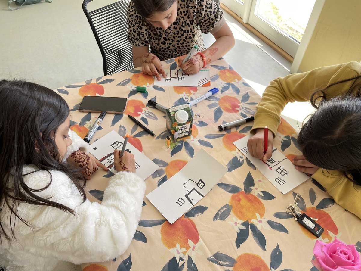 kadowaki_kozo's tweet image. 開口のデザインを手伝ってくれるヤングアーキテクツ。 #vba2021jp