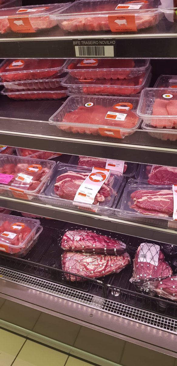 😊 Ya encontré un buen corte de carne paraguaya 🇵🇾 en un supermercado portugués 🇵🇹. Nuestra carne natural tiene un gran potencial en este mercado europeo y desde la Embajada vamos a promover encuentros para aumentar la cifra de negocios. #ParaguayProduce 🔝10 #DiplomaciaEconómica