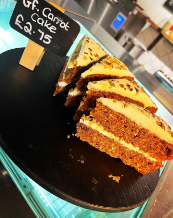 CornmillCentre's tweet photo. Can I have.......hmm 🤔 now which yummy cake 🍰 shall I choose?
You need to sample these delicious 😋 cakes at Esquires coffee Darlington ☕️🧁
#meetwithfriends #cornmillcentre #chillwithacoffee #supportlocal #esquirescoffee #shopcornmill🛍 https://t.co/lmhRvTdkRA