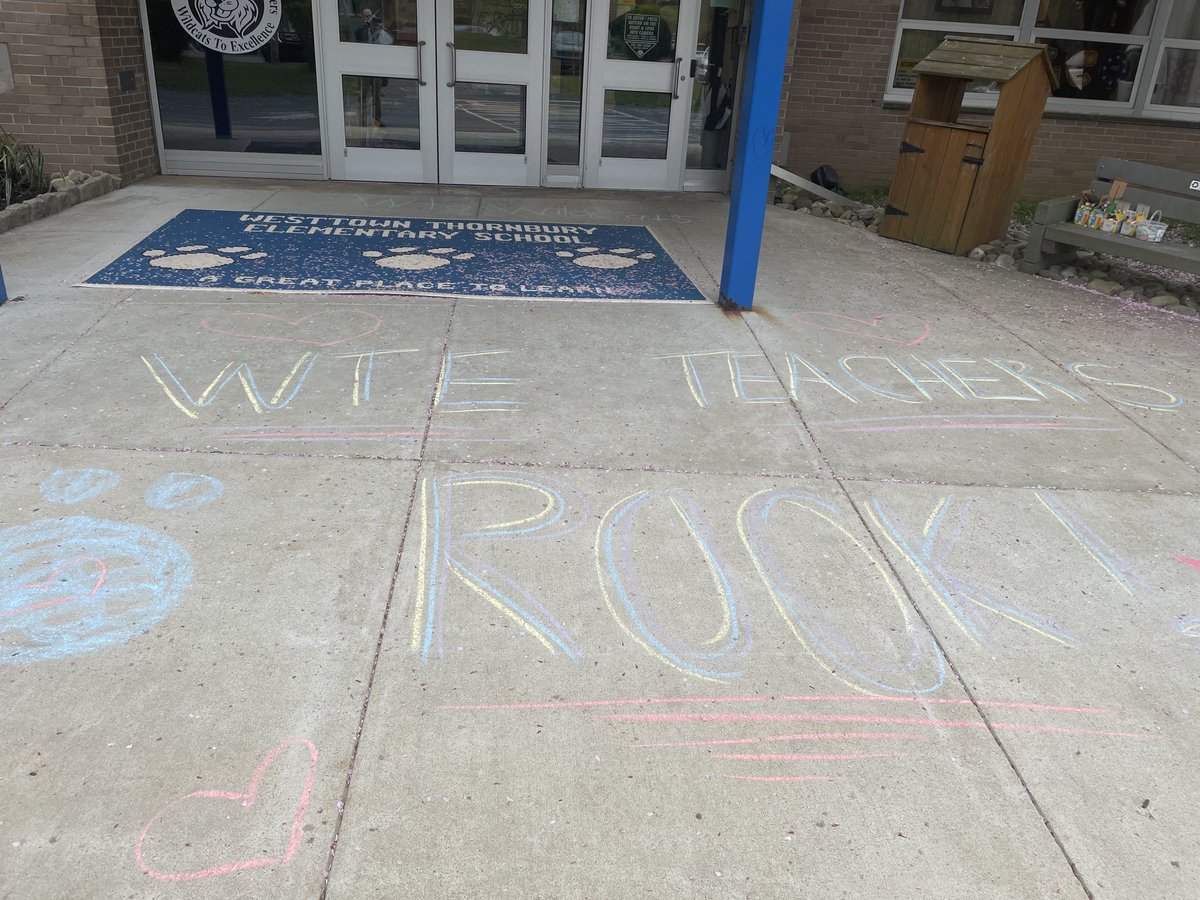 WTE750's tweet photo. Thank you @WTEPTO for the sidewalk chalk welcome today!  I agree...we have the best teachers ever! 😁💯#teacherappreciationweek https://t.co/Ba8lcK2les