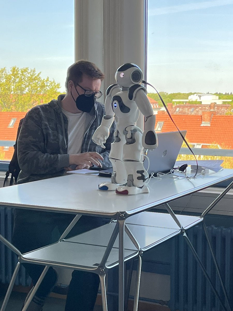 mediendidaktik's tweet photo. Today @NaoRobot was assisting me in moderating an #EmpathyMapping session as part of #LearningExperience design #LXD in my course on #LearningDesign at @BHT_bln https://t.co/WwQvpeDk3T