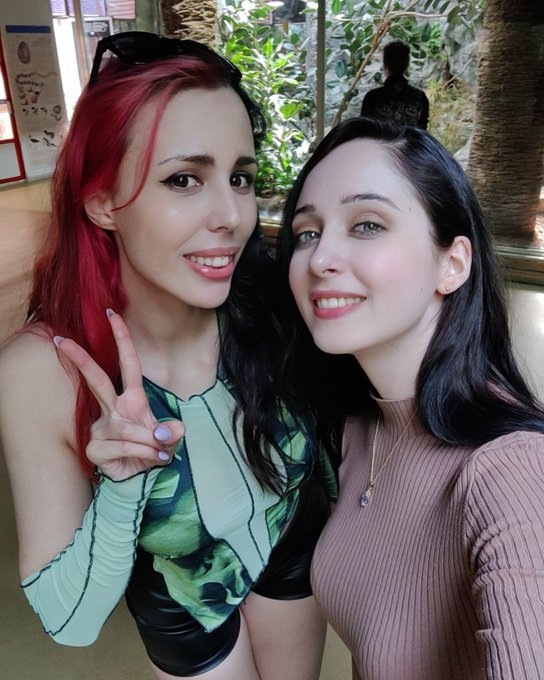 I met @itskatekey yesterday and we had a fun time at the zoo🥰💗 she's such a sunshine❤️ https://t.co/