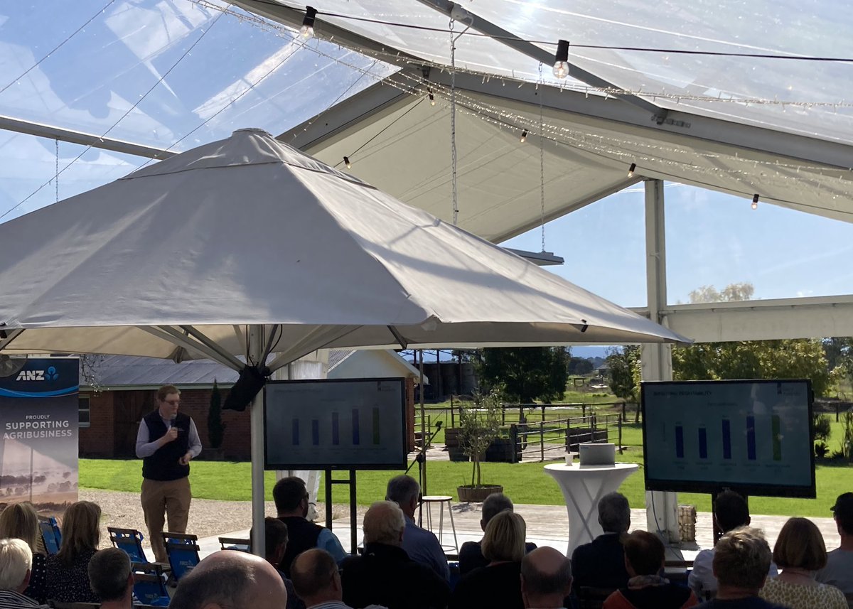 Mark Bennett tweet media