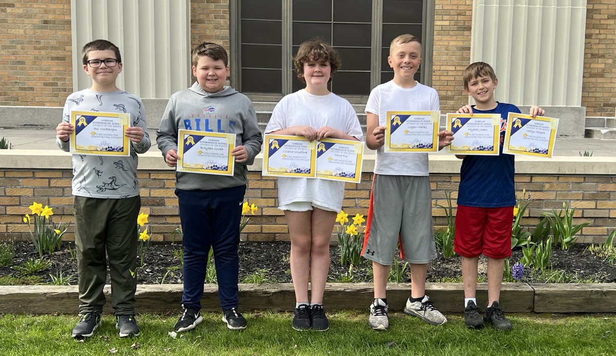 Gorham_MWCSD's tweet image. Our Gorham Students of the Month for April! #Integrity #Pr1deinthePaw #Spring