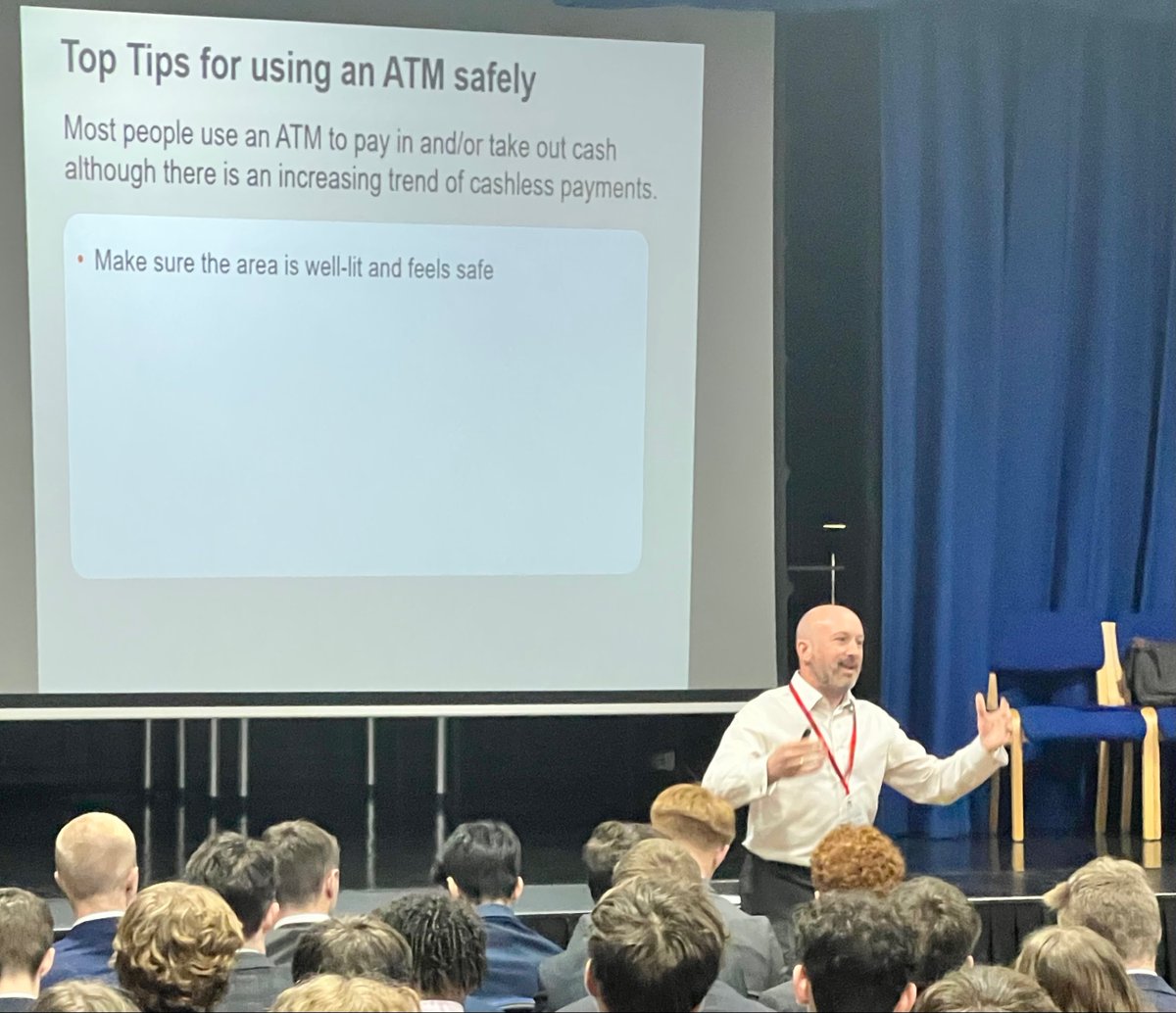 WGSBCareersEd's tweet photo. Last week we welcomed back old boy Simon Glazier from My Personal Finance Skills. Speaking with Y12 he covered a range of money saving and budgeting tips as well as explaining some all important financial terminology #developinglifeskills @WGSBSixthForm https://t.co/xIbofJyZNd