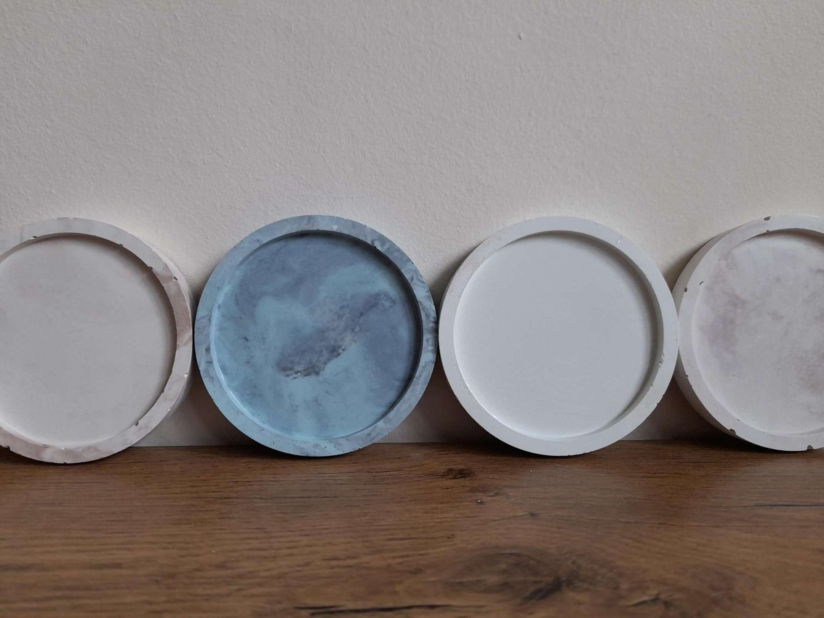 Even more brand new trinket tray/candle tray designs! All solid cement and all #handmade and styled by myself ❤
Available through our #etsy link 😀

etsy.com/shop/ambercand…

#BizHour #bizbubble #SmallBusinessWeek #SmallBusiness #EtsySocial #etsyuk #giftideas #ukmakers