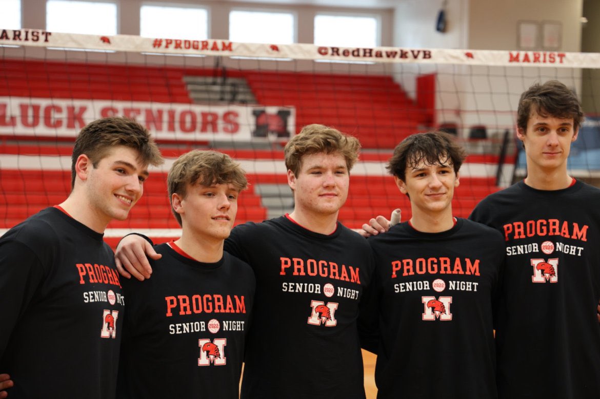 RedHawkVB's tweet photo. Senior Night Sweep!! #ProgramFamily #JB #KO #AK #EC #BL ๐ค๐ค๐ค๐ค๐ค https://t.co/zz4gjygRAf