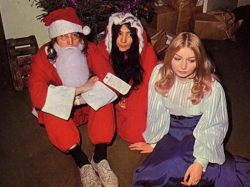 Happy birthday Mary Hopkin! 