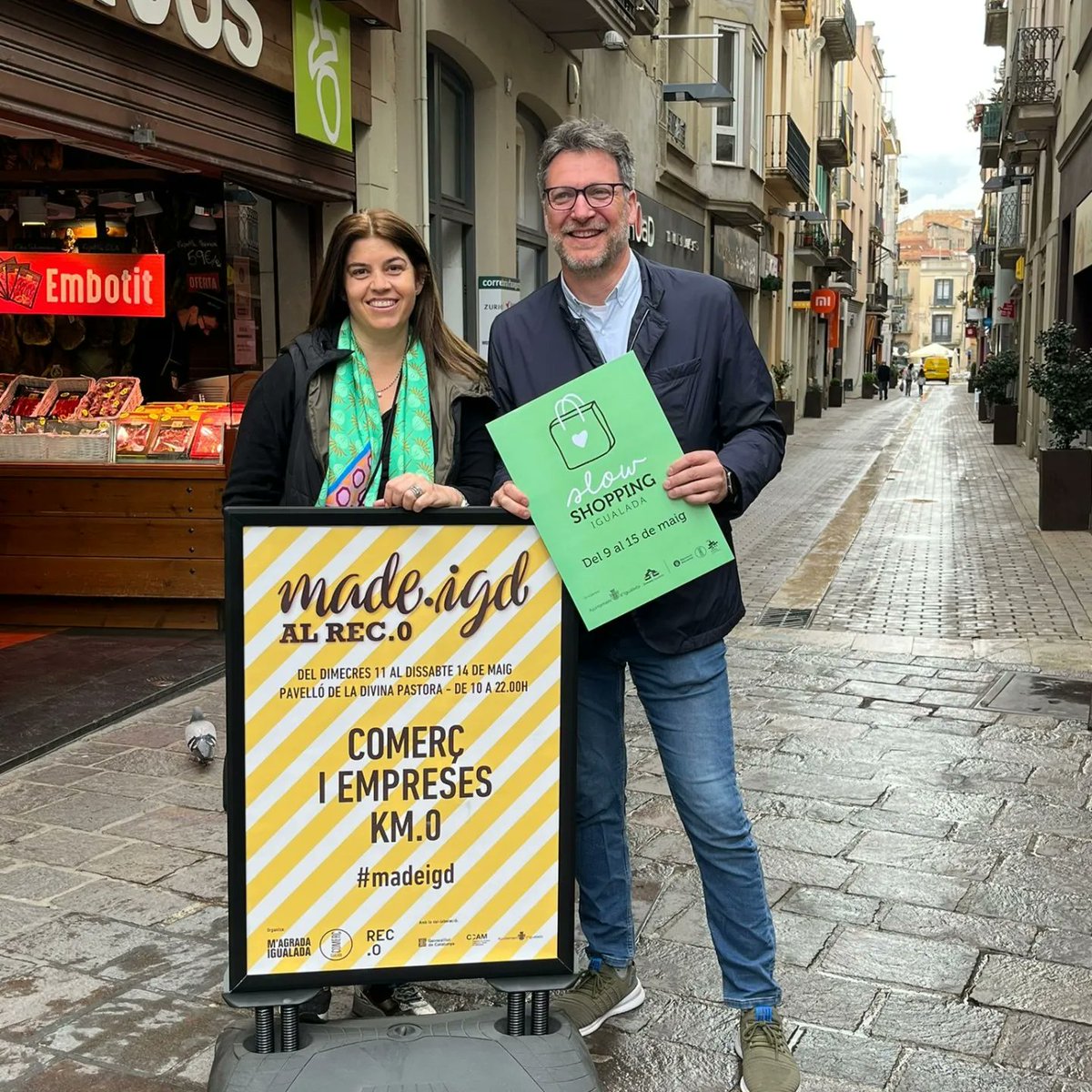 igualadacomerc's tweet photo. Avui hem presentat a premsa el #madeigd d' @igualadacomerc, en el marc de l'Slow Shopping Igualada de @comercigualada, coincidint amb el @RECstores.
🟡 Els comerços d' @igualadacomerc ens sumem al @RECstores amb #madeigd!
#IgualadaComerç #Igualada #comerç #comerçdeproximitat https://t.co/5gAJzCTRoJ
