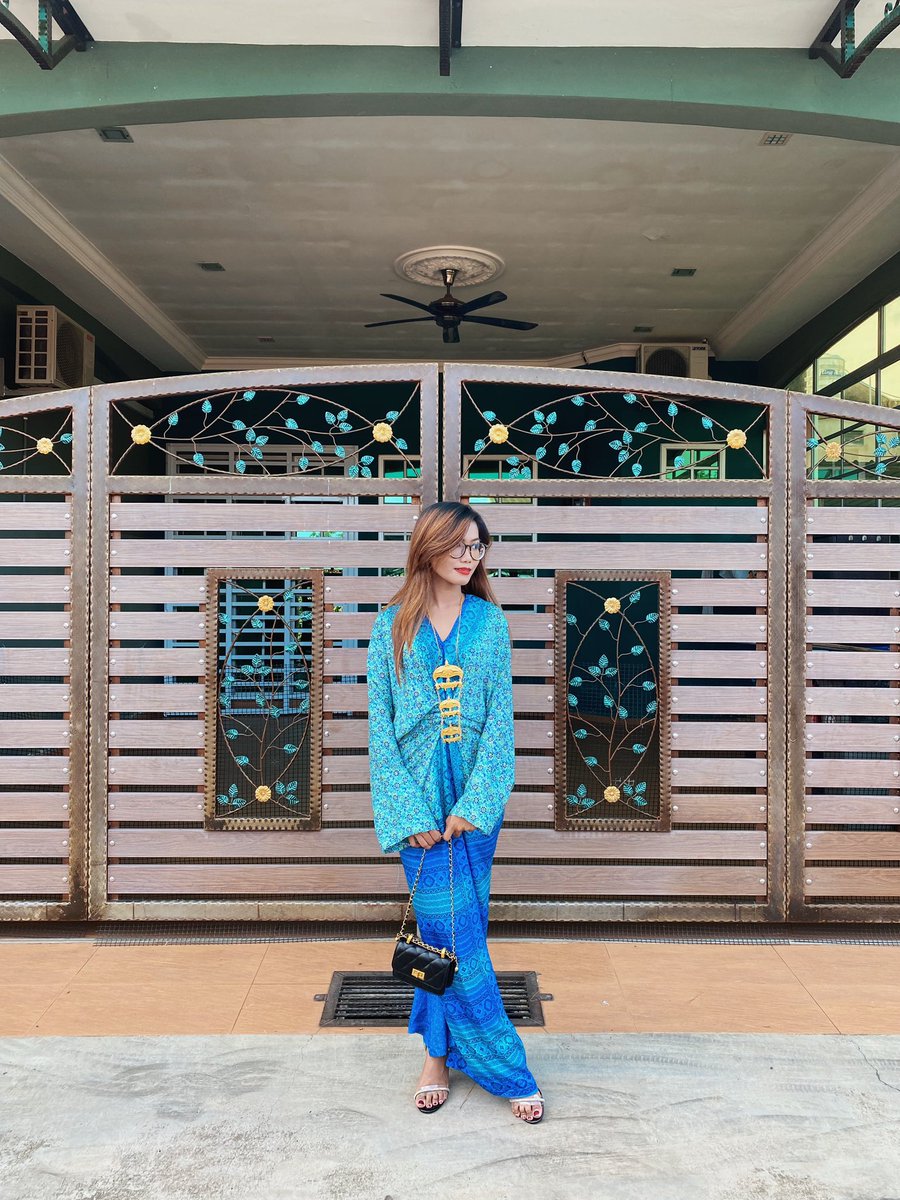 DylaHns's tweet photo. Selamat Hari Raya, Maaf Zahir & Batin semua! #2ndeid https://t.co/aihZbnMdF5