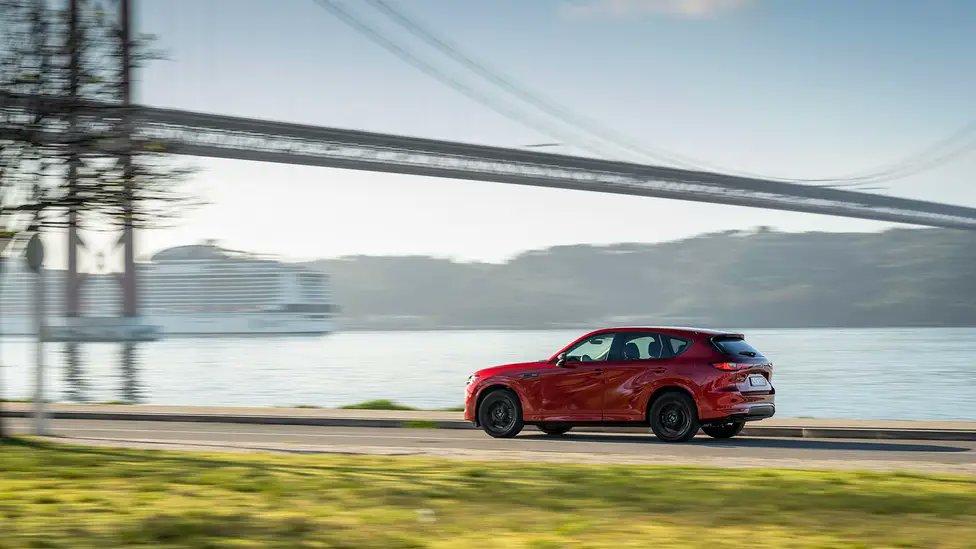 JaMtoka's tweet image. Top Gear Review: Mazda CX-60 — It’s Mazda’s flagship: the largest, most expensive SUV it’ll sell you in Europe and also its first plug-in hybrid. For now...