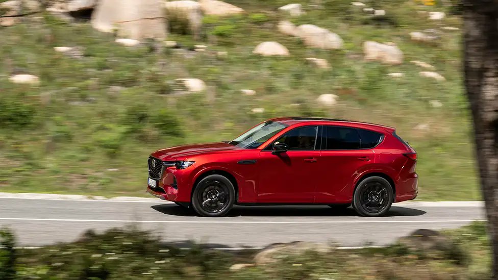 JaMtoka's tweet image. Top Gear Review: Mazda CX-60 — It’s Mazda’s flagship: the largest, most expensive SUV it’ll sell you in Europe and also its first plug-in hybrid. For now...
