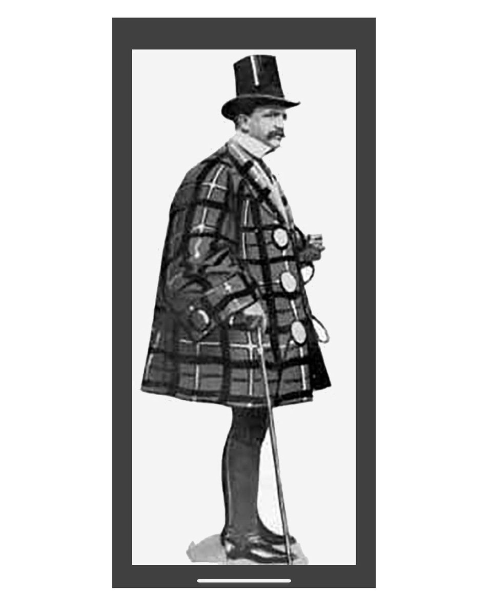 Paco__May's tweet image. Emma Corrin in @MIUMIUofficial 
inspired by Evander Berry Wall, New York socialite and “King of the Dudes”