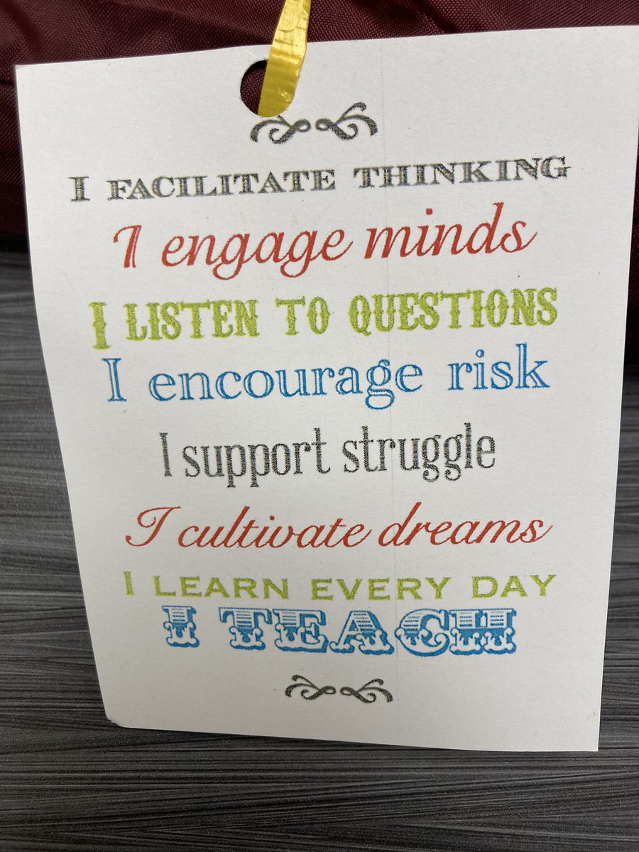 M_Frndez's tweet photo. Teacher Appreciation Day 2 I appreciate your most thoughtful gift @CapistranoES @Capistrano_AP ! #letyoursmilebeyourumbrella #Capistranostrong https://t.co/NZ5O1sbxRf