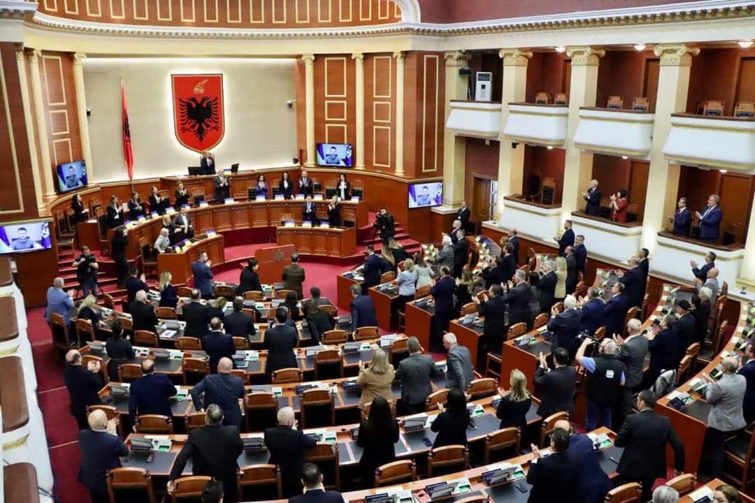 xhacka_olta's tweet photo. “Thank you 🇦🇱!You remind me #MotherTeresa”, 

President @ZelenskyyUa said while  addressing 🇦🇱Parliament via VTC as #Ukraine war rages.Expressed gratitude for support&amp;assistance to 🇺🇦&amp;its people. 

🇦🇱 will continue to stand w/🇺🇦&amp; support its heroic people in this difficult times. https://t.co/G3rWNuNY2a