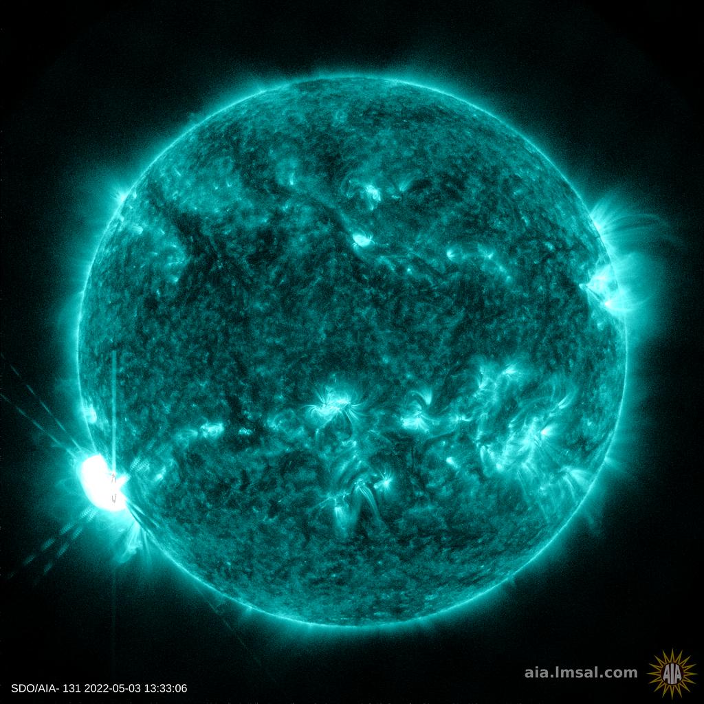 heliosfera's tweet photo. 2022-05-03 13:25:00 UTC: Destello clase X1.1 en limbo SE + bloqueo de radio fuerte (R3)
Imagen SDO/AIA-131 +Modelo D-Region Absorption Prediction https://t.co/UDXLBJ3I32