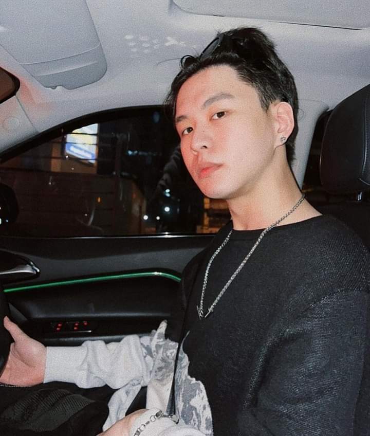 p_rungreuxng's tweet photo. อยากตะโกนลั่นบ้านว่า บีเวอร์โครตหล่อจนเจ็บใจ😭🤘
@bbverpj
#bbverpi https://t.co/mGbp4GXqdp