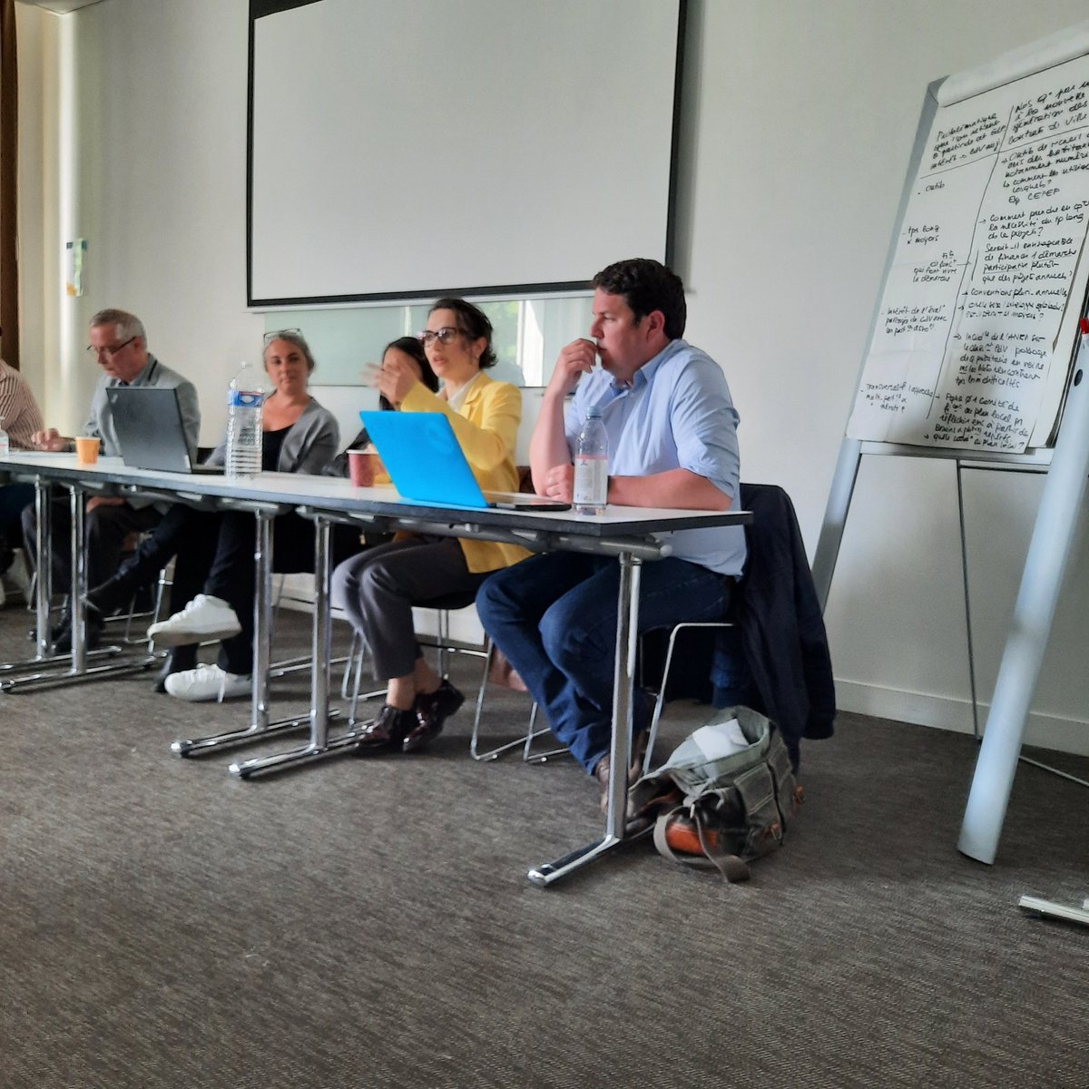 SiTesJardin's tweet photo. 👍Merci @irdsu pour votre intervention sur les #contratsdeville lors de la formation du @CNLRQ. Entre autres conseils pour la #participationcitoyenne : plus de souplesse, s'inspirer de ce qui fonctionne, aller chercher les gens sur leurs intérêts et plus de soutien politique. https://t.co/AnOMp8YQfP