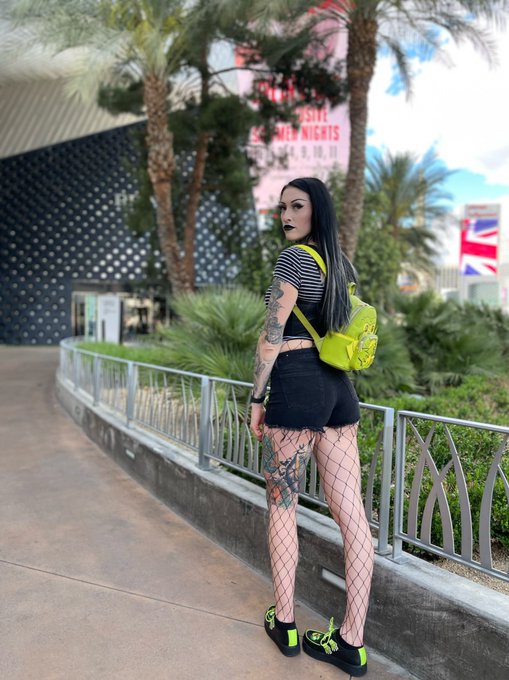 TW Pornstars - Zombae 😈. The most liked pictures and videos from Twitter for all time. Page 9