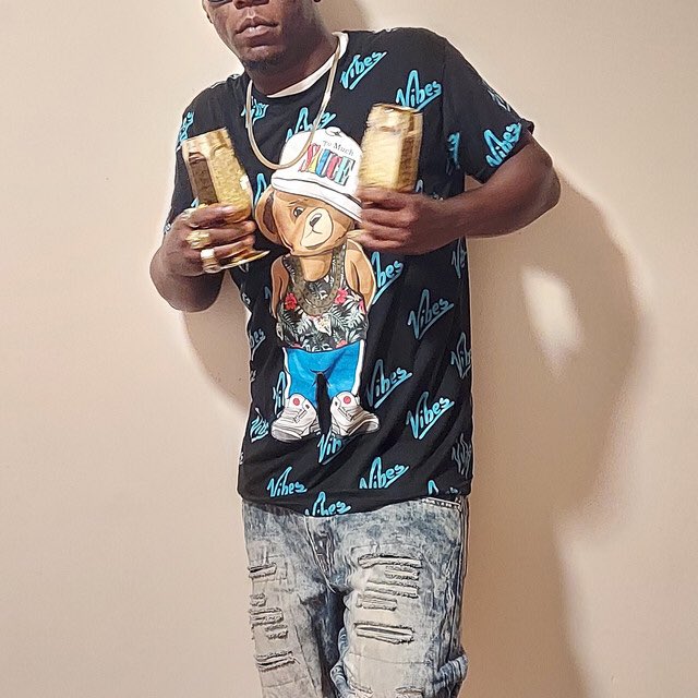 HOT_Asaba's tweet photo. #Np #HOTPLAY π΅
Get the Money π - @Taylormoo_1
#OnAir π» with #deejay_zed π§ #TuesdayTreat π₯π₯π₯ #MindSetRush #TuneInNowπ»π
#NoBadZoneJamz πΆπΆπΆ
@OapTheophilous
@HOT_Asaba π‘π‘π‘
#LaHotπ₯΅ https://t.co/c2s7IZYeiC