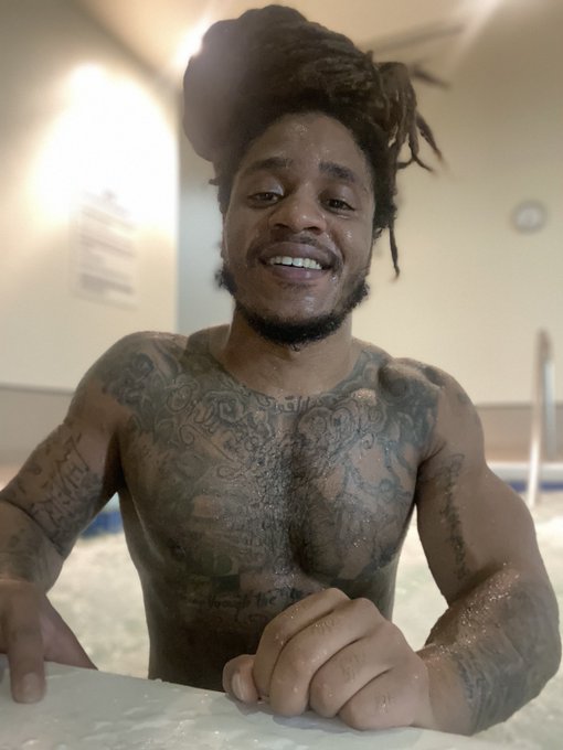 2 pic. Good Morning from the jacuzzi ?‍♂️
RT and say it back!!
https://t.co/F4glSU6bfW https://t.co/