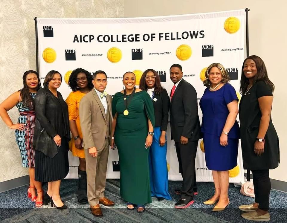 schoward7's tweet image. I had an amazing time at #NPC22 in San Diego! Thank you to @APASCD for giving me a grant to attend. Special thanks and congratulations to my mentor @APA_Planning President Elect Angela Brooks, FAICP! This conference reinvigorated my passion for planning!