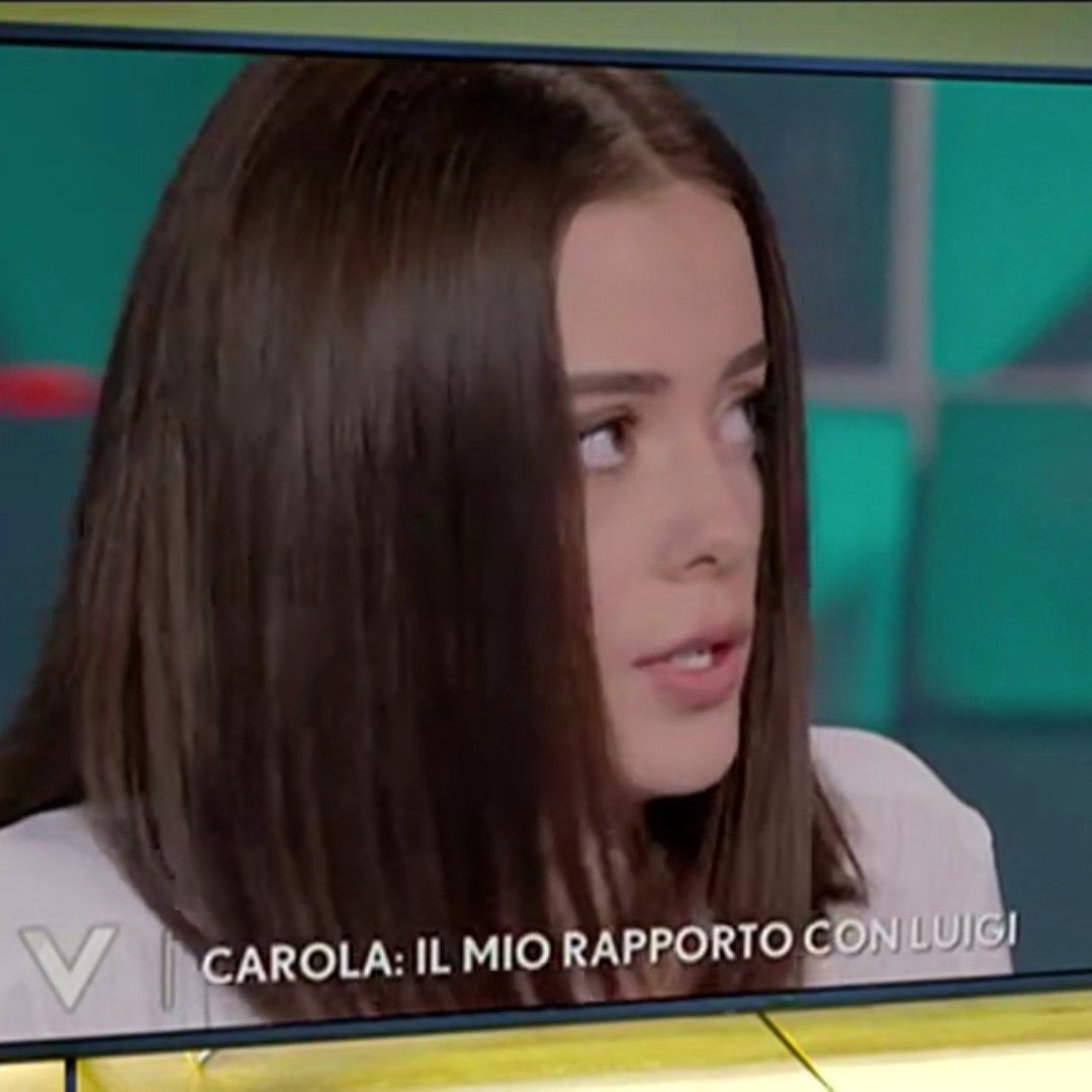 MARIA OGGI SI È SVEGLIATA E HA DECISO DI FARE IL 70% DI SHAREEEEEE 

 #Amici21 #caroligi