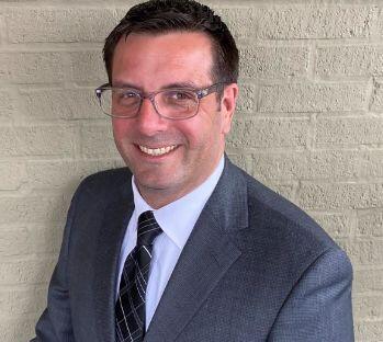 North High looks forward to welcoming Keith Palz as the new associate principal for curriculum and instruction for the 2022-23 school year! bit.ly/3kxTMqP

#WeAreDGN #99learns