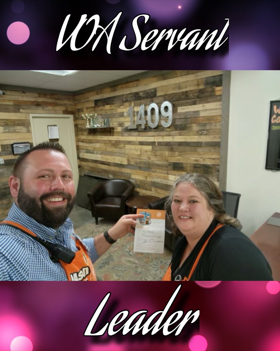 🎉🎉🎉Presenting Tracy with the VOA Servant Leader award for May! Taking care of our people and supporting them is what she does best!🎉🎉🎉