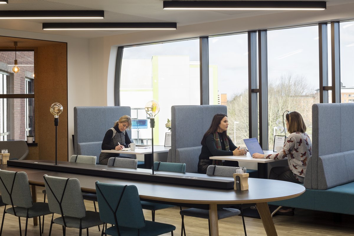 mantlespace's tweet photo. The ideal collaborative space designed with you in mind.
Take a closer look, π in bio π
#homeflexi #businesscentre #mantlebusinesscentres #coworkingspace #officespace #deskspace #flexiofficespace https://t.co/Ualx6Y1G6y