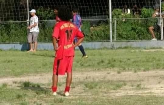 metemalaa's tweet photo. Eu com a mão na cintura, esperando a bola chegar, pq jogador caro não marca https://t.co/pBYb2kWlZ1