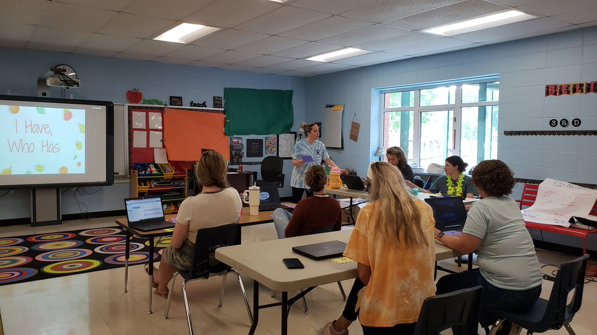 swilliams206's tweet photo. Great way to test prep with students is using "I have, Who has" review game. It was a great day at @Bryson_ES sitting in on grade level planning. #GCS1Vision1Voice #GCSPLI https://t.co/UzLZQrtM9I