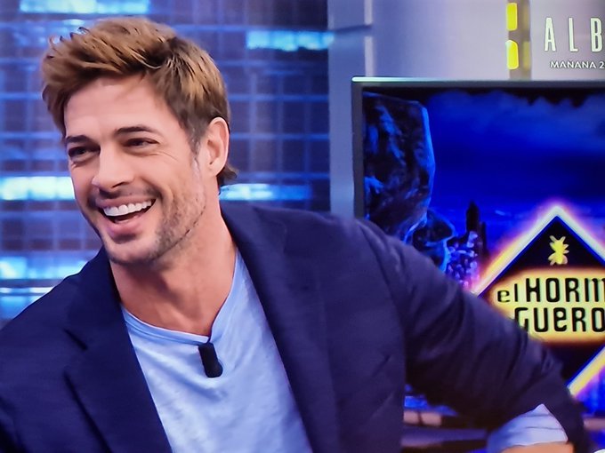 QueenDreamer8's tweet photo. La sonrisa 😍😍y lo guapo que está 😌😌🤭🤭🤭
#WilliamLevy 

#WilliamLevyEH https://t.co/MeyQe5OqO5
