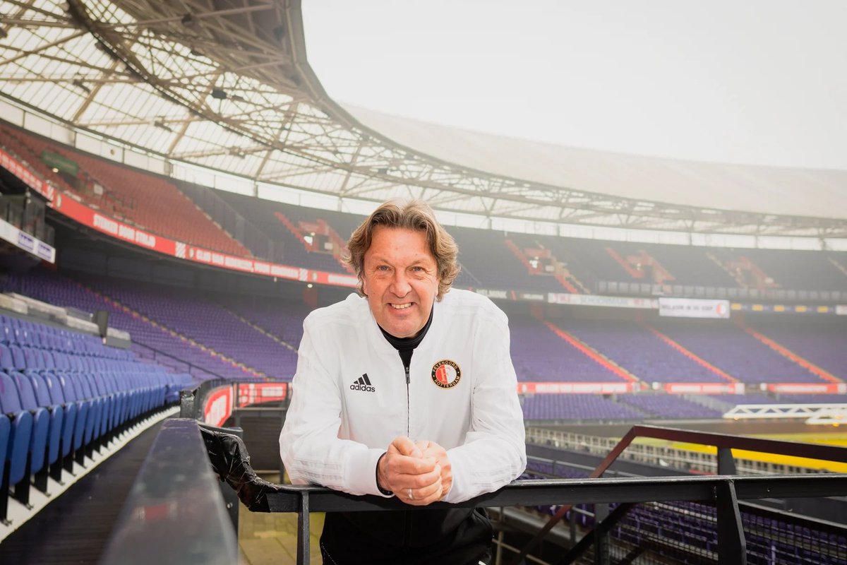 In de RUR Lunchbreak blikken we vooruit op het Europese topduel van <a href="/Feyenoord/">Feyenoord Rotterdam</a> in Marseille. Dat doet <a href="/JanDirkStouten/">Jan Dirk Stouten</a> met mister Feyenoord <a href="/BenWijnstekers/">Ben Wijnstekers</a> . 

Om 12:00 uur live te zien via rur.nl/live/kijk-mee-…