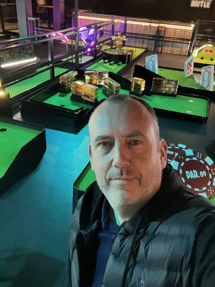 At <a href="/GarethBale11/">Gareth Bale</a> par 59 Cardiff, somehow somewhere I lost a ball 😂😂🙈🙈👍👍👍