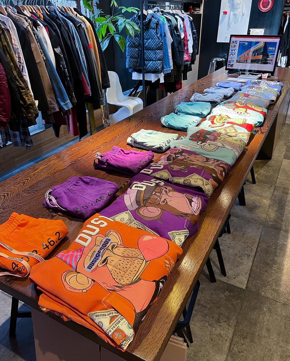 Neymar: “I need 9 NFT sets for myself and some Bored Ape owners”

Dust of Gods: 🤝

#BoredApeYachtClub