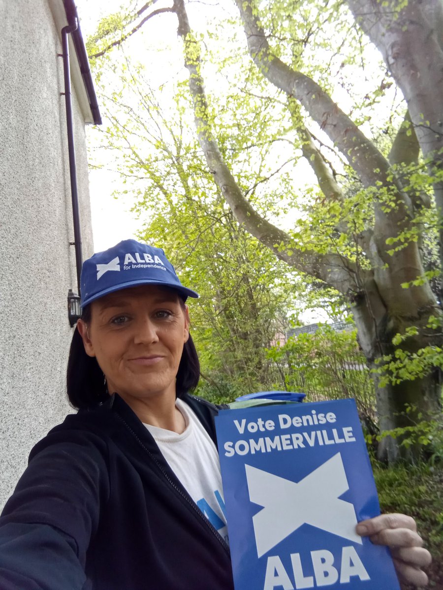 IndyDenise26's tweet photo. Out and about again today talking to people about the benifit of voting #Alba1 #sommerville1
With the last day of campaigning tomorrow before poling day I would like to wish all our @AlbaParty candadates the best of luck 🏴
#LocalCouncil #LocalLass #LocalIssues #Alba2022 #Ayr https://t.co/U6BLNhoPOw