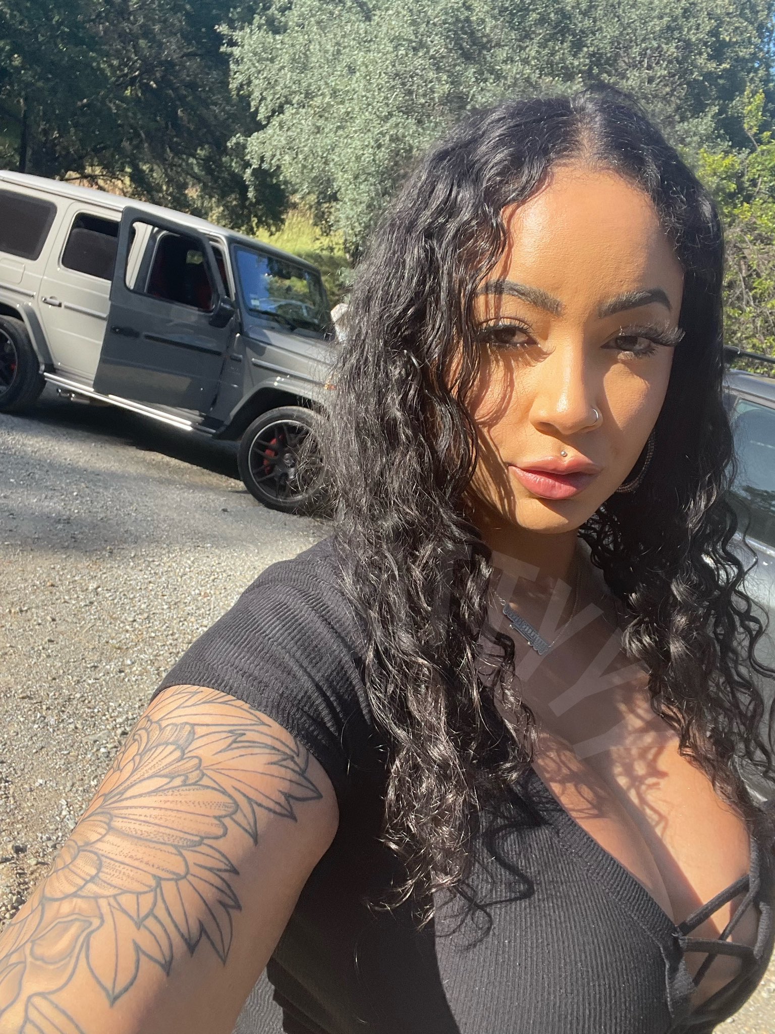 on Twitter "Get in the car Elizabeth https//t.co