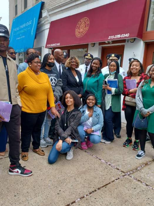 201stDistrict's tweet photo. Staying on task and focused on the safety of all who live, work, worship and play in the northwest community.
#201strong
@RepIzzy
@Parker4Philly
@arthaywood
@RepDarisha
@ParkwayNW_PSJ
@PPD14Dist
@PPD35Dist https://t.co/SdH1YwCOwk