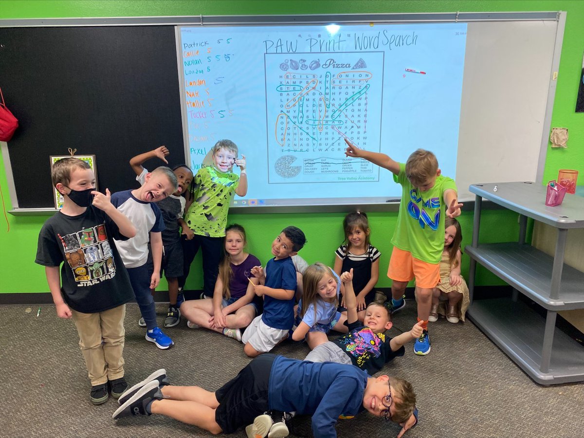 SaiglingPASAR's tweet photo. Our kids love to have paw prints after a wordsearch 🙂 https://t.co/C37P9USTLE