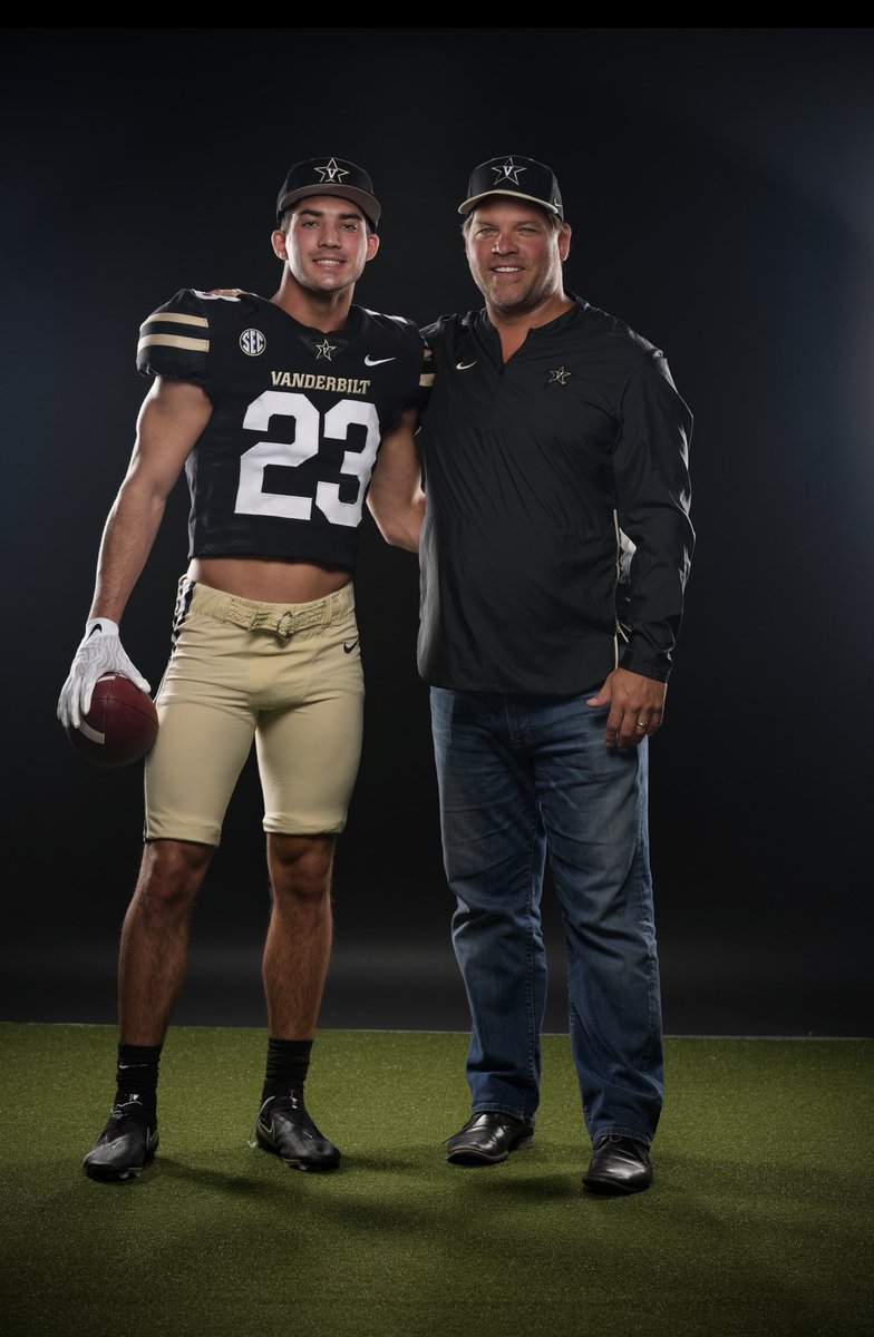 Change of plans, excited to announce my commitment to Vanderbilt University!