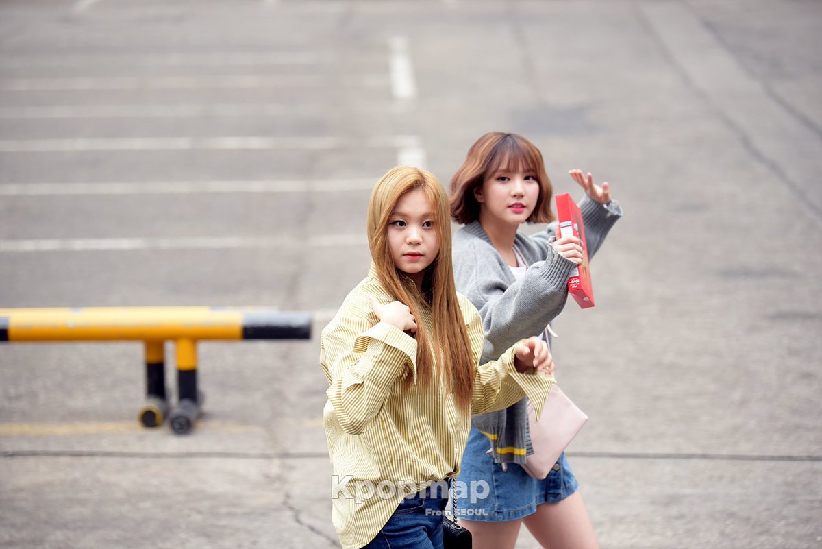 smoIviee's tweet photo. #엄지 #은하 #엄은 #비비지 https://t.co/AD6QrGTgmW