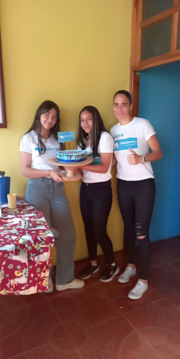 SPVSoluciones's tweet photo. Nuestro camino es y será siempre el de la participación, recoger el sentir popular para construir soluciones 

📷: Upata, estado #Bolívar   

#SomosSoluciones 🇻🇪 https://t.co/qaHGYhQDhn