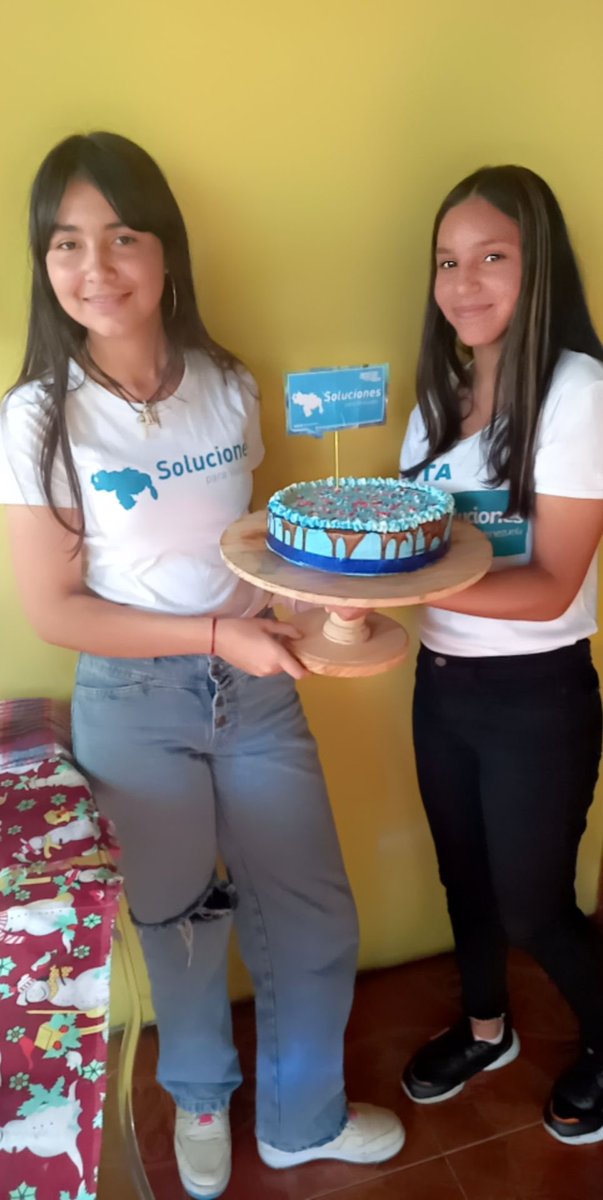 SPVSoluciones's tweet photo. Nuestro camino es y será siempre el de la participación, recoger el sentir popular para construir soluciones 

📷: Upata, estado #Bolívar   

#SomosSoluciones 🇻🇪 https://t.co/qaHGYhQDhn