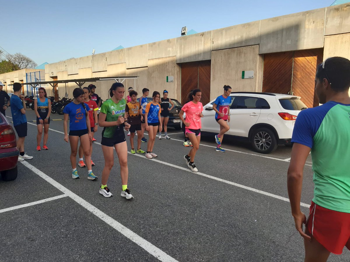 FedAndaluzadTri's tweet photo. 🇳🇬 Este fin de semana se han concentrado en Sevilla el grupo de deportistas del que saldrán los integrantes de la Selección Andaluza de Triatlón que nos representarán a finales de junio en el 🇪🇸 Campeonato de España de Triatlón por Autonomías en Logroño
#seleccionandaluzatriatlon https://t.co/mknR6aHa2g