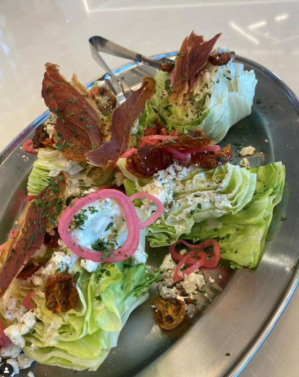 DommieGavone's tweet photo. Wedge salad with baked prosciutto. @chefjoe_1189 #foodporn #foodiegram #foodphotography #foodie #silive #siadvance #newyorkcity #foodblogger #foodblog #foodpic #foodpics #foodprep #foodart #foodshare #foodheaven #foodlovers #foodphoto #foodcoma #foodaddict https://t.co/QDrT9lWj2D