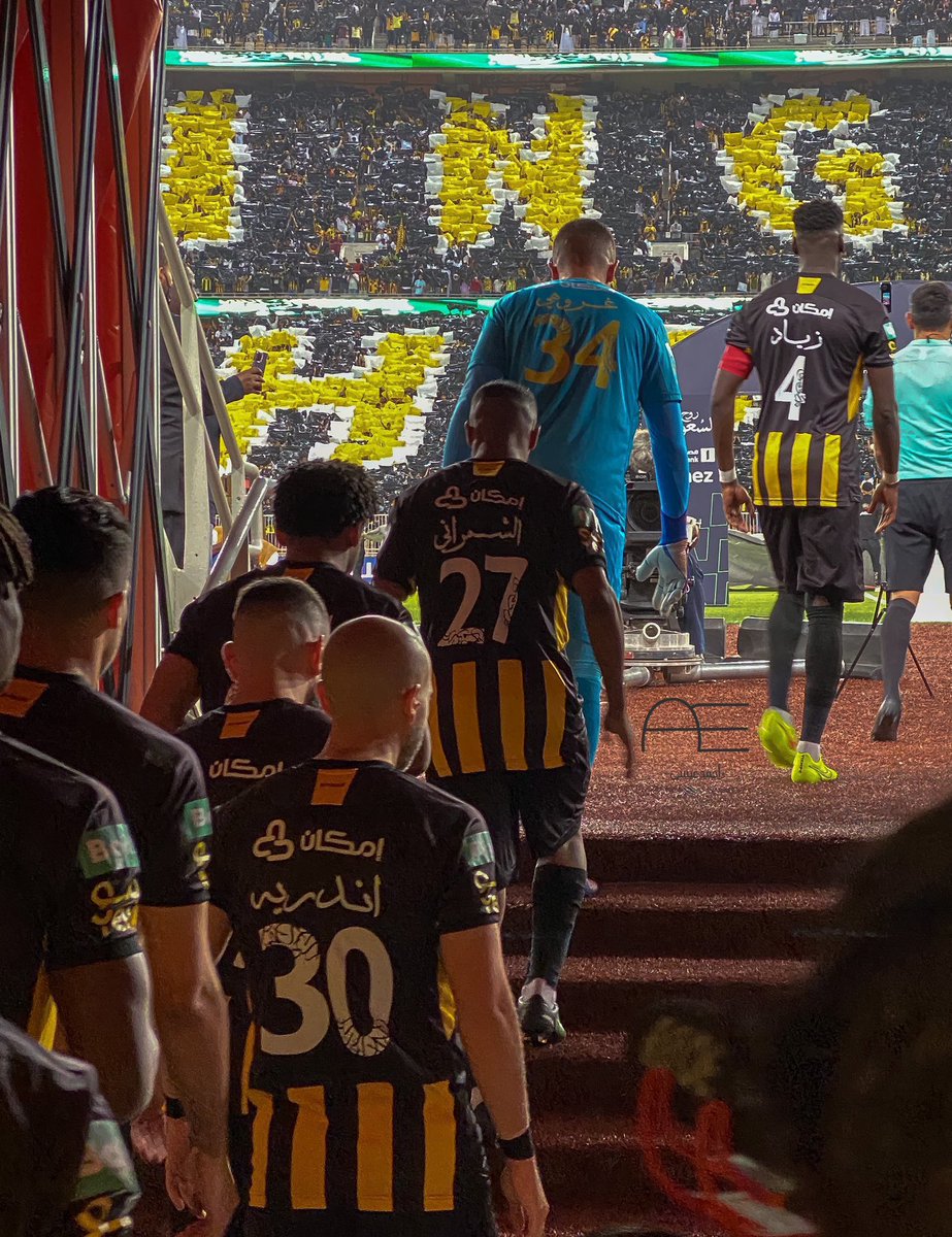 AliBenSultan10's tweet photo. هذا الدوري لنا

لن يستطيع أي فريق على نزعه من بين مخالب وأنياب نمورنا ..💛🦾
@ittihad https://t.co/fBu74lz5wX