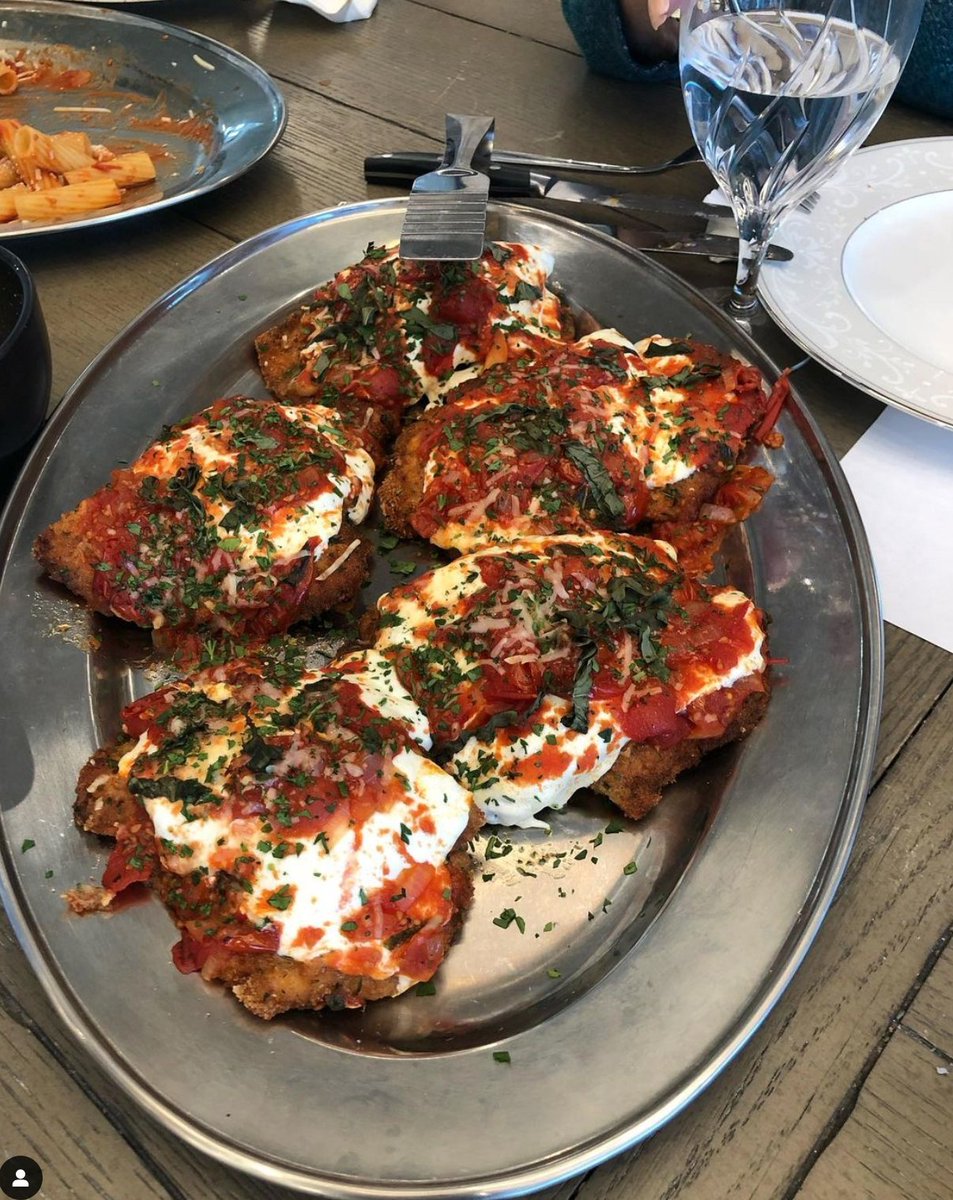DommieGavone's tweet photo. Chicken Parmigiana. @chefjoe_1189 #foodporn #foodiegram #foodphotography #foodie #silive #siadvance #newyorkcity #foodblogger #foodblog #foodpic #foodpics #foodprep #foodart #foodshare #foodheaven #foodlovers https://t.co/gHbIpZAS95